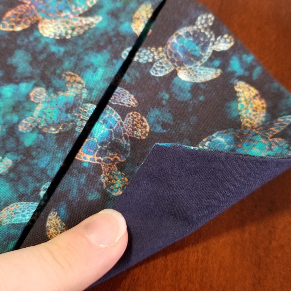 Mosiac Sea Turtle Cotton Facemask - Picture 4 of 6